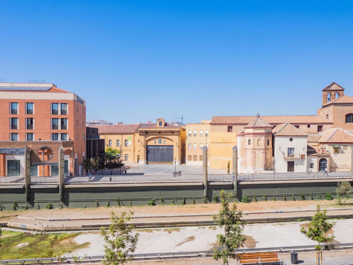 Cubo'S Apartamento Atocha With Optional Parking Malaga Exterior photo