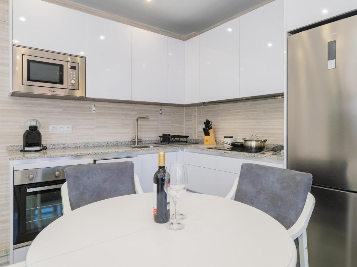 Cubo'S Apartamento Atocha With Optional Parking Malaga Exterior photo