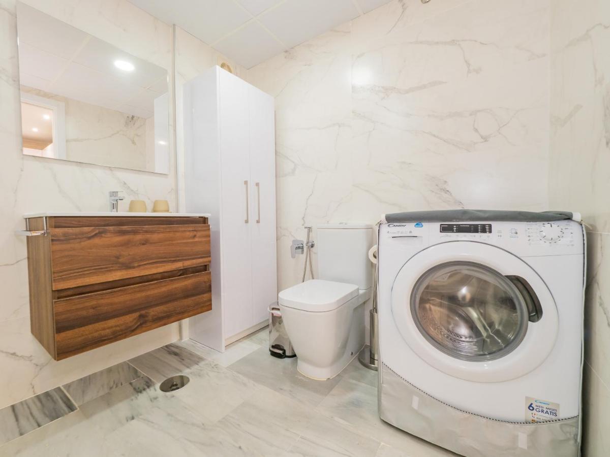 Cubo'S Apartamento Atocha With Optional Parking Malaga Exterior photo